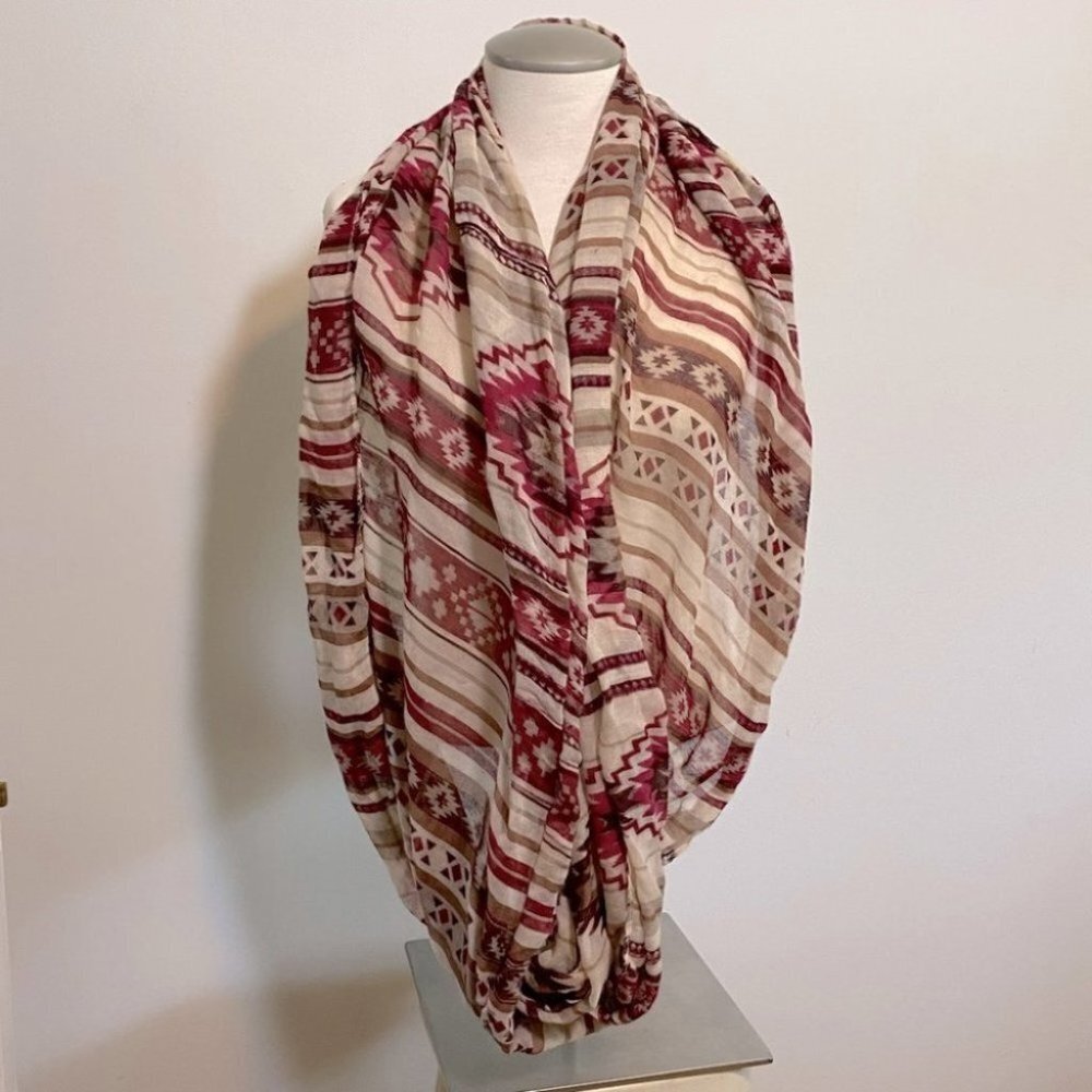 5/$25 Aztec Print Lightweight Infinity Scarf - Picture 1 of 7